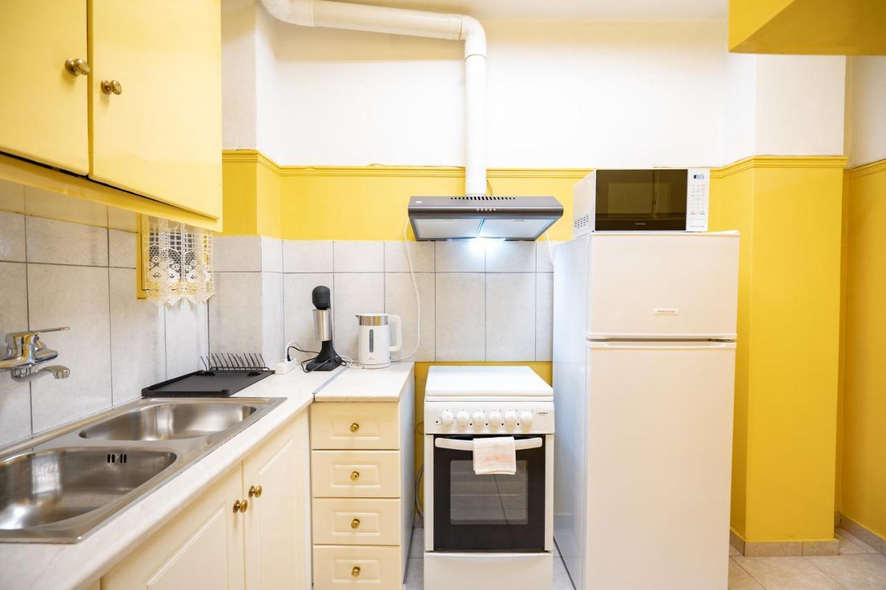 Ampelokipi Metro St. 2 Bedrooms 6 Pers. Apartment Athena Bagian luar foto