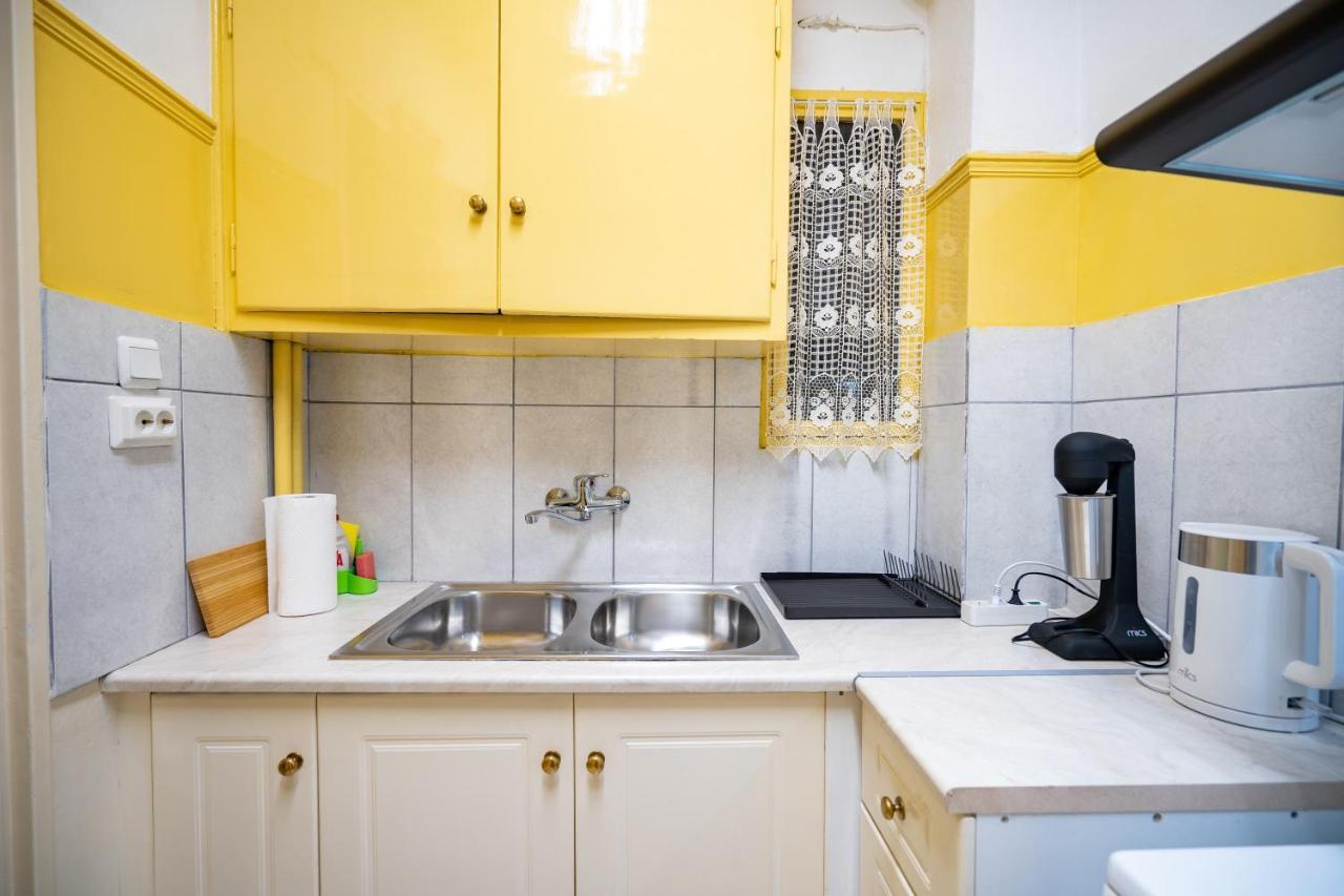 Ampelokipi Metro St. 2 Bedrooms 6 Pers. Apartment Athena Bagian luar foto
