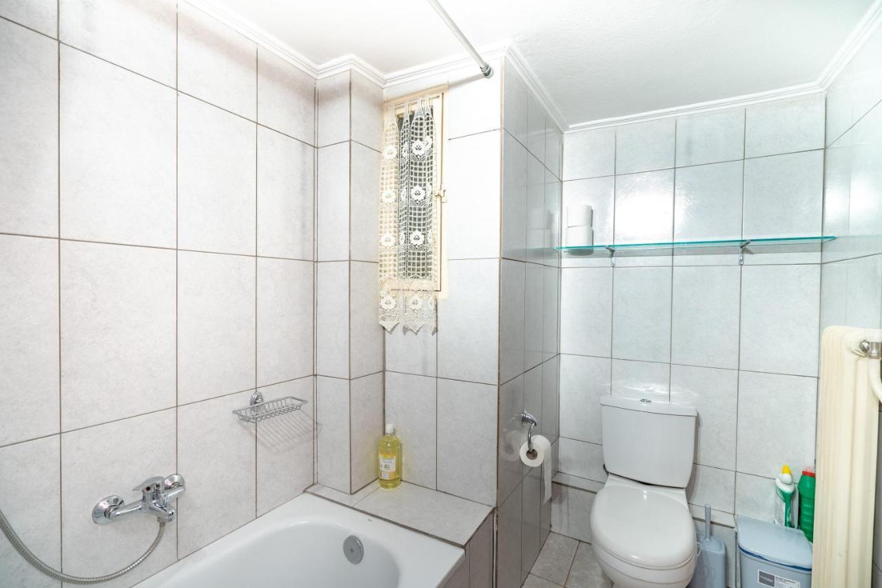 Ampelokipi Metro St. 2 Bedrooms 6 Pers. Apartment Athena Bagian luar foto