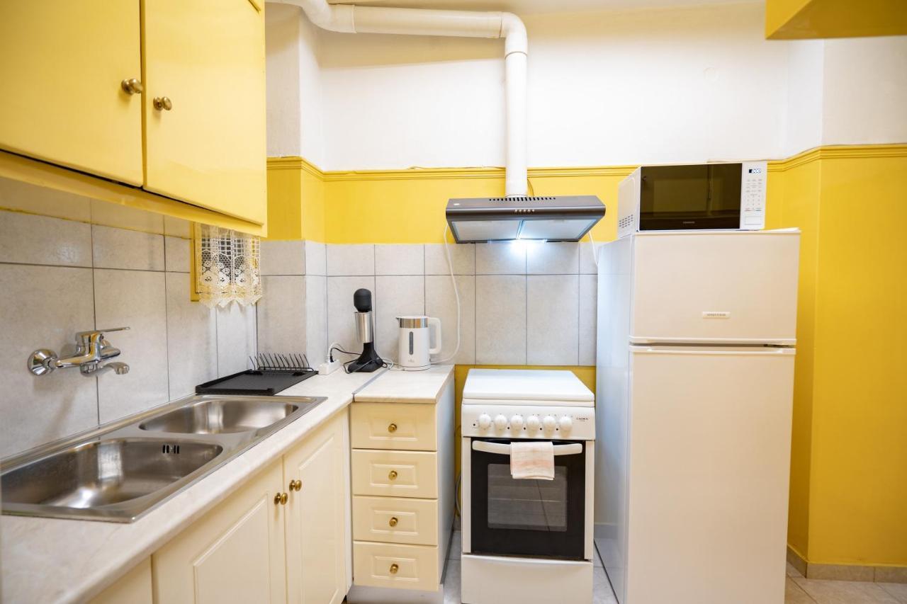 Ampelokipi Metro St. 2 Bedrooms 6 Pers. Apartment Athena Bagian luar foto